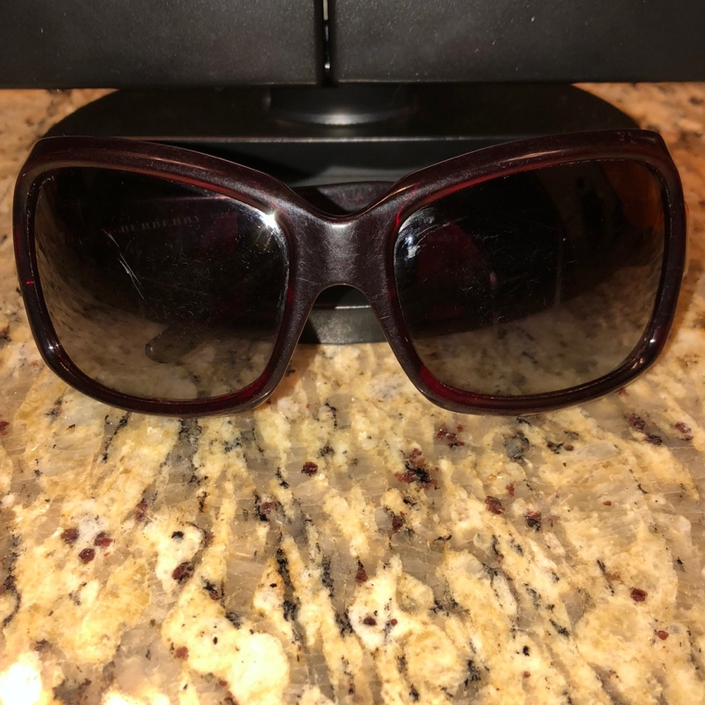 Burberry sun glasses